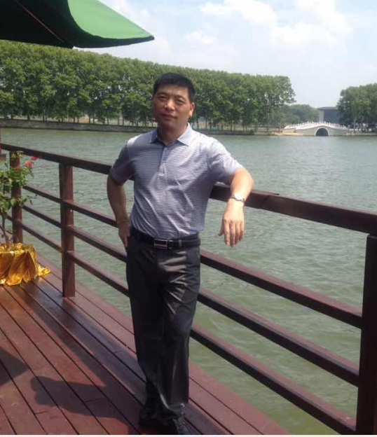 校長(zhǎng) 史美潔